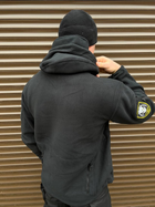 Мужская флисовая Куртка с капюшном и панелями под шевроны черная размер XL - изображение 6