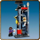 Zestaw klocków Lego Harry Potter Ulica Pokątna: Magiczne dowcipy Weasleyów 834 części (76422) - obraz 8
