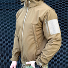 Демисезонная мужская Куртка Softshell на флисе с Капюшоном и Липучками под шевроны койот размер 3XL - изображение 3