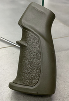 Рукоятка пистолетная прорезиненная для AR15 DLG TACTICAL (DLG-106), цвет Олива, с отсеком для батареек (241879) - изображение 4