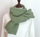 Шерстяной шарф вязаный зеленый однотонный мягкий 150*20 см