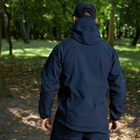 Влагозащищенная Мужская куртка Softshell / Верхняя одежда с анатомическим покроем темно-синяя размер 3XL - изображение 3