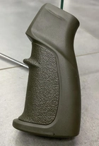 Рукоятка пистолетная прорезиненная для AR15 DLG TACTICAL (DLG-106), цвет Койот, с отсеком для батареек - изображение 4