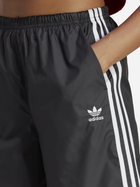 Спортивні шорти жіночі Adidas IB7301 M Чорні (4066752026466) - зображення 3