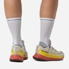 Жіночі кросівки для бігу Salomon Ultra Glide 2 L47211600 37.5 (6US) 23 см Бежеві (195751194280) - зображення 2