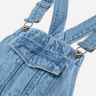 Підлітковий джинсовий напівкомбінезон для дівчинки Cool Club CJG2420727 164 см Блакитний (5903977133458) - зображення 3