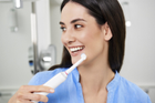 Насадки для електричної зубної щітки Oral-B Pro Sensitive Clean, 2 шт білі (8006540847923) - зображення 6