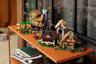 Zestaw klocków Lego Icons Średniowieczny plac miejski 3304 elementy (10332) - obraz 12