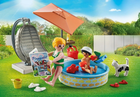 Zestaw do zabawy z figurkami Playmobil My Life Splashing Fun In The Garden Starter Pack 29 elementow (4008789714763) - obraz 4