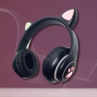 Наушники Bluetooth с кошачьими ушками Cat беспроводные накладные, аккумуляторные наушники с RGB подсветкой и встроенным микрофоном, стильные складные наушники с поддержкой microSD, USB, FM, AUX Черные STN-28-Black