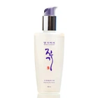 Восстанавливающая сыворотка для волос Daeng Gi Meo Ri Vitalizing Hair Serum 140 мл