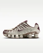 Кроссовки женские Nike W Shox Tl 36.5 Бежевый IM6013-072