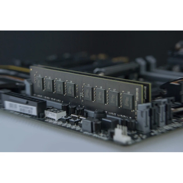 Оперативная память Team Elite DDR4-3200 16384MB PC4-25600